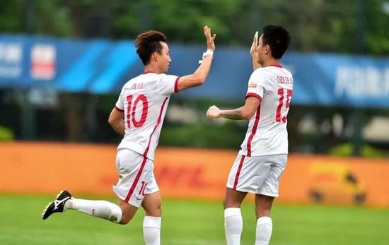 成人国产一区
